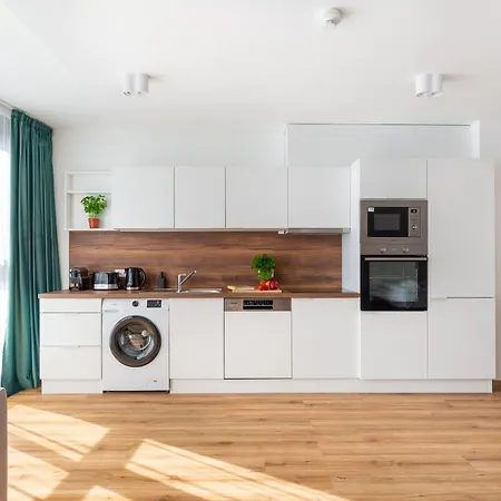 Apartmanhotel Downtown Residences Vh - Ac, Elevator, Terrace 4*