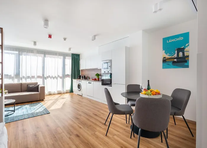 Downtown Residences Vh - Ac, Elevator, Terrace アパートホテル 4*